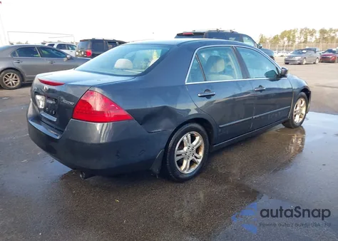 2007 Honda Accord 2.4 Ex z USA, uszkodzony, nr VIN 1HGCM56737A025998